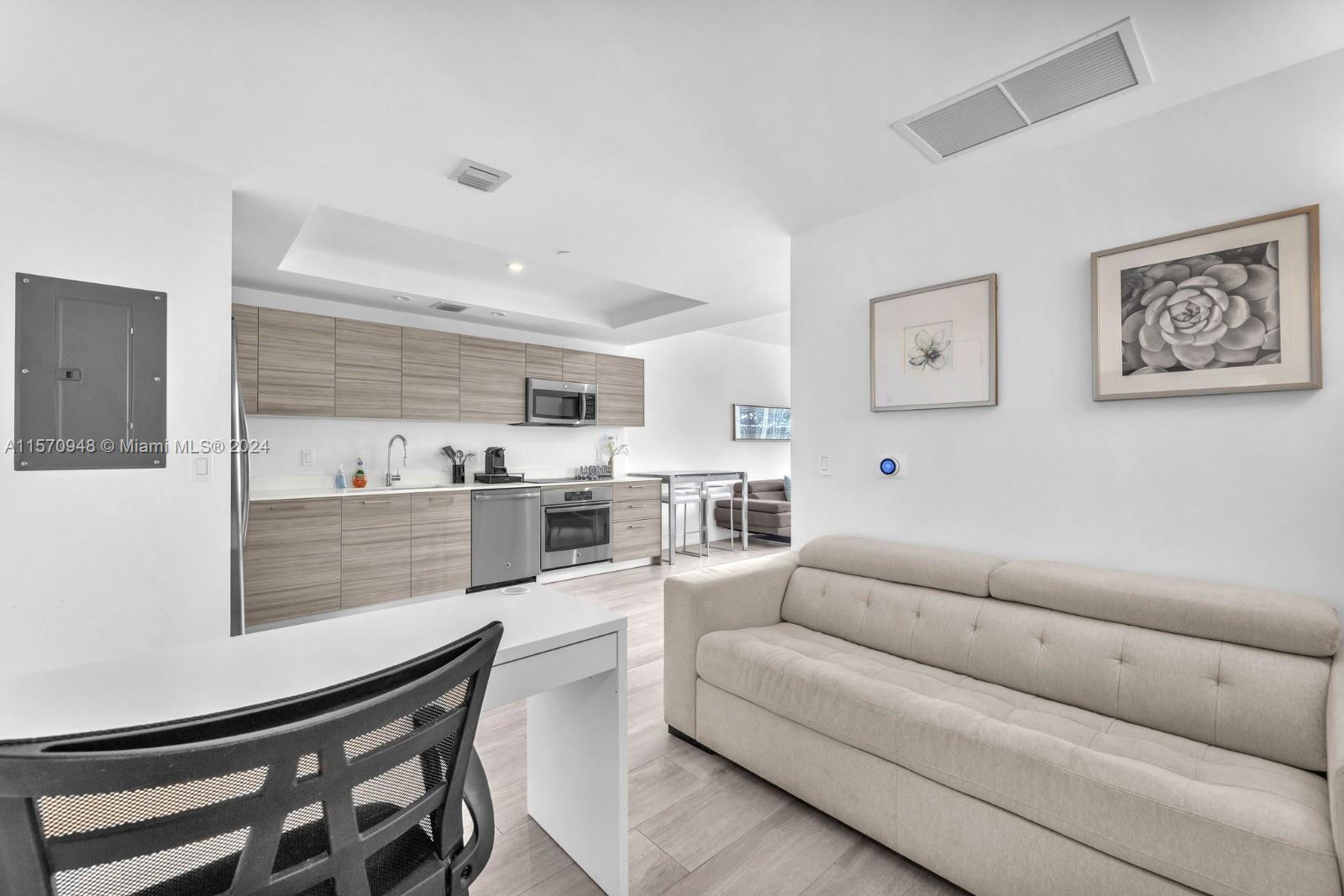 Miami, Florida 33137, 2 Bedrooms Bedrooms, ,2 BathroomsBathrooms,Residentiallease,For Rent,A11570948
