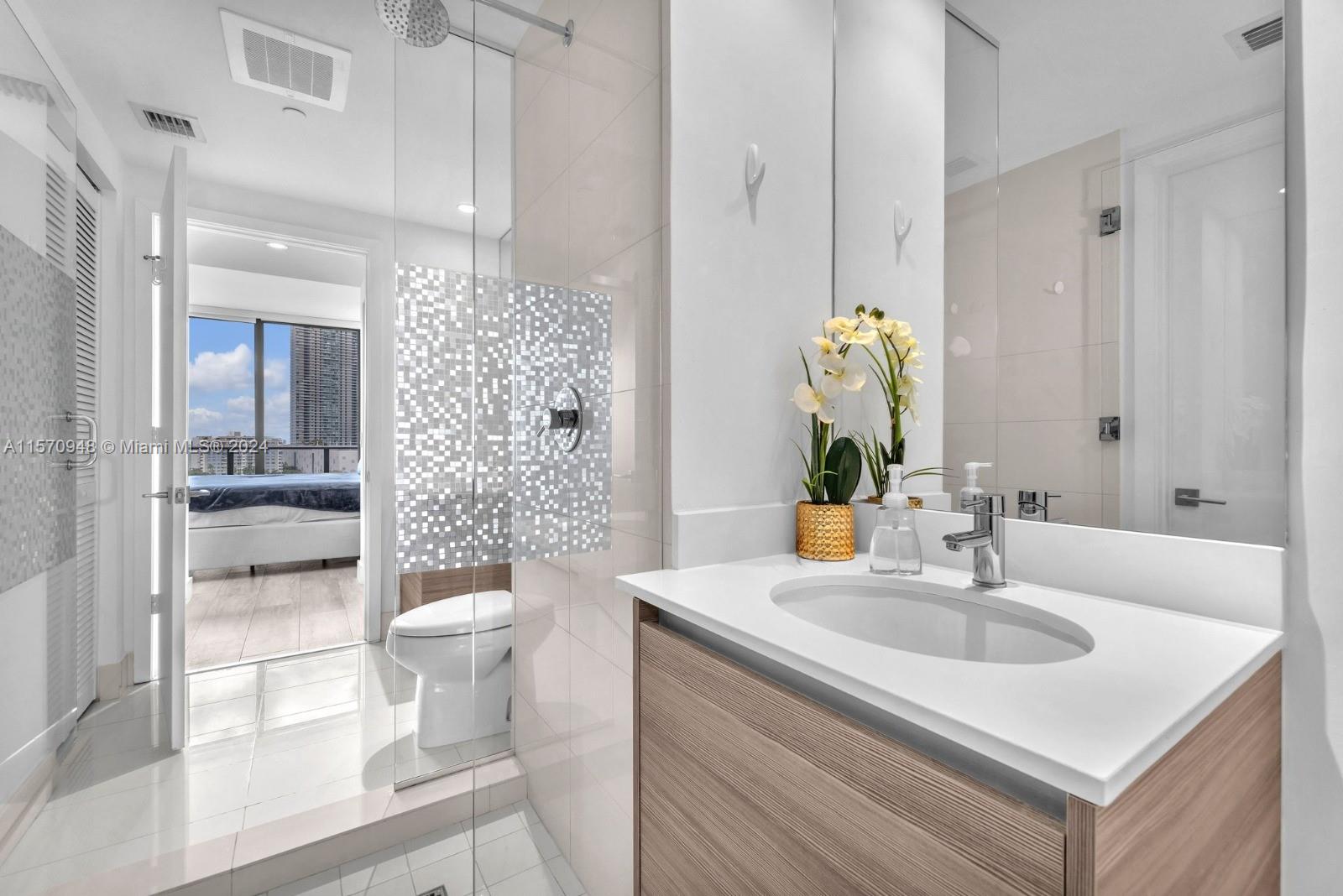 Miami, Florida 33137, 2 Bedrooms Bedrooms, ,2 BathroomsBathrooms,Residentiallease,For Rent,A11570948