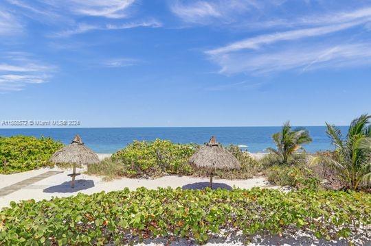 Key Biscayne, Florida 33149, 2 Bedrooms Bedrooms, ,2 BathroomsBathrooms,Residential,For Sale,A11568572