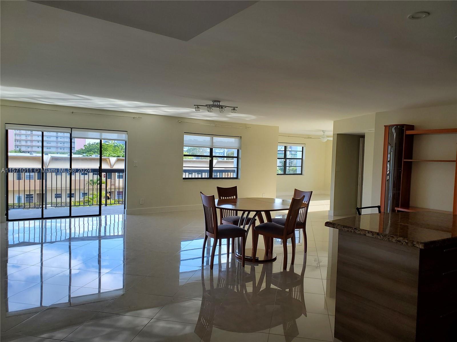 1301 NE 7th St 318, Hallandale Beach, Florida 33009, 3 Bedrooms Bedrooms, ,2 BathroomsBathrooms,Residentiallease,For Rent,1301 NE 7th St 318,A11571011