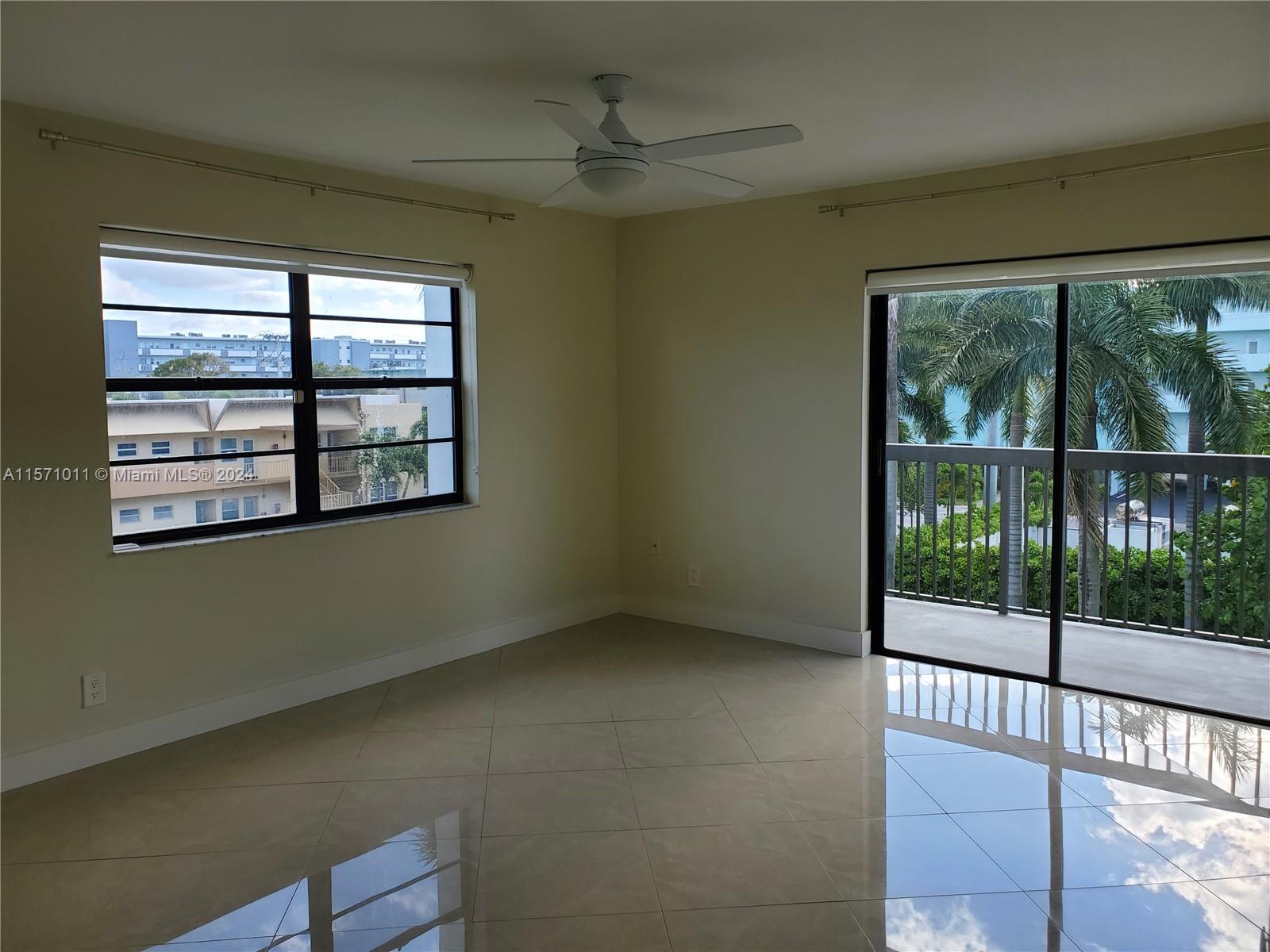1301 NE 7th St 318, Hallandale Beach, Florida 33009, 3 Bedrooms Bedrooms, ,2 BathroomsBathrooms,Residentiallease,For Rent,1301 NE 7th St 318,A11571011