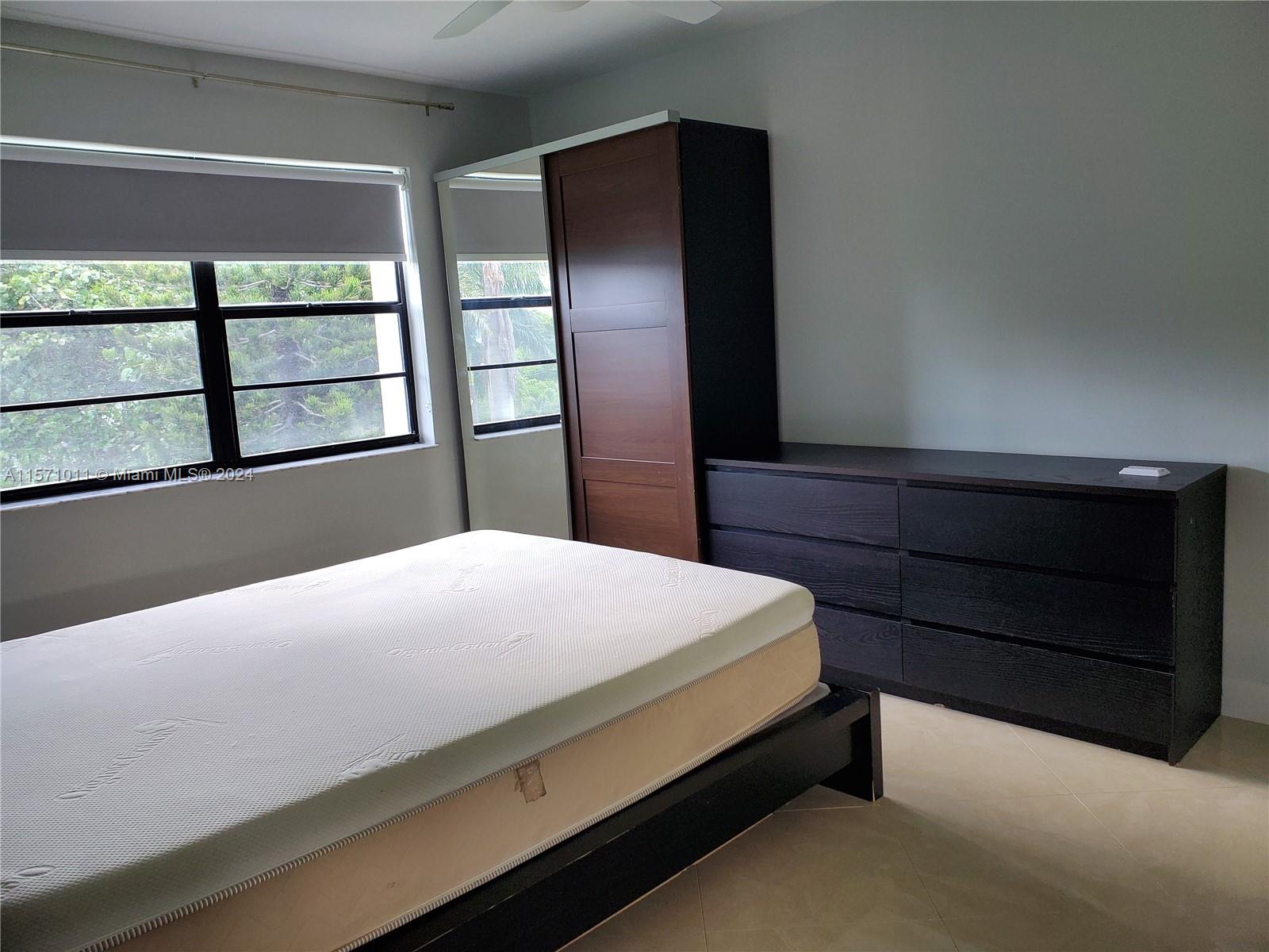 1301 NE 7th St 318, Hallandale Beach, Florida 33009, 3 Bedrooms Bedrooms, ,2 BathroomsBathrooms,Residentiallease,For Rent,1301 NE 7th St 318,A11571011