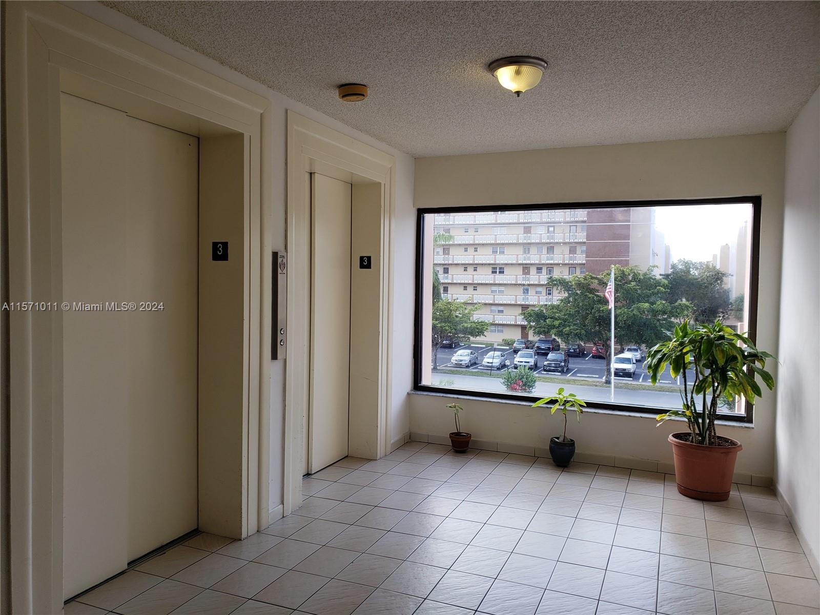 1301 NE 7th St 318, Hallandale Beach, Florida 33009, 3 Bedrooms Bedrooms, ,2 BathroomsBathrooms,Residentiallease,For Rent,1301 NE 7th St 318,A11571011