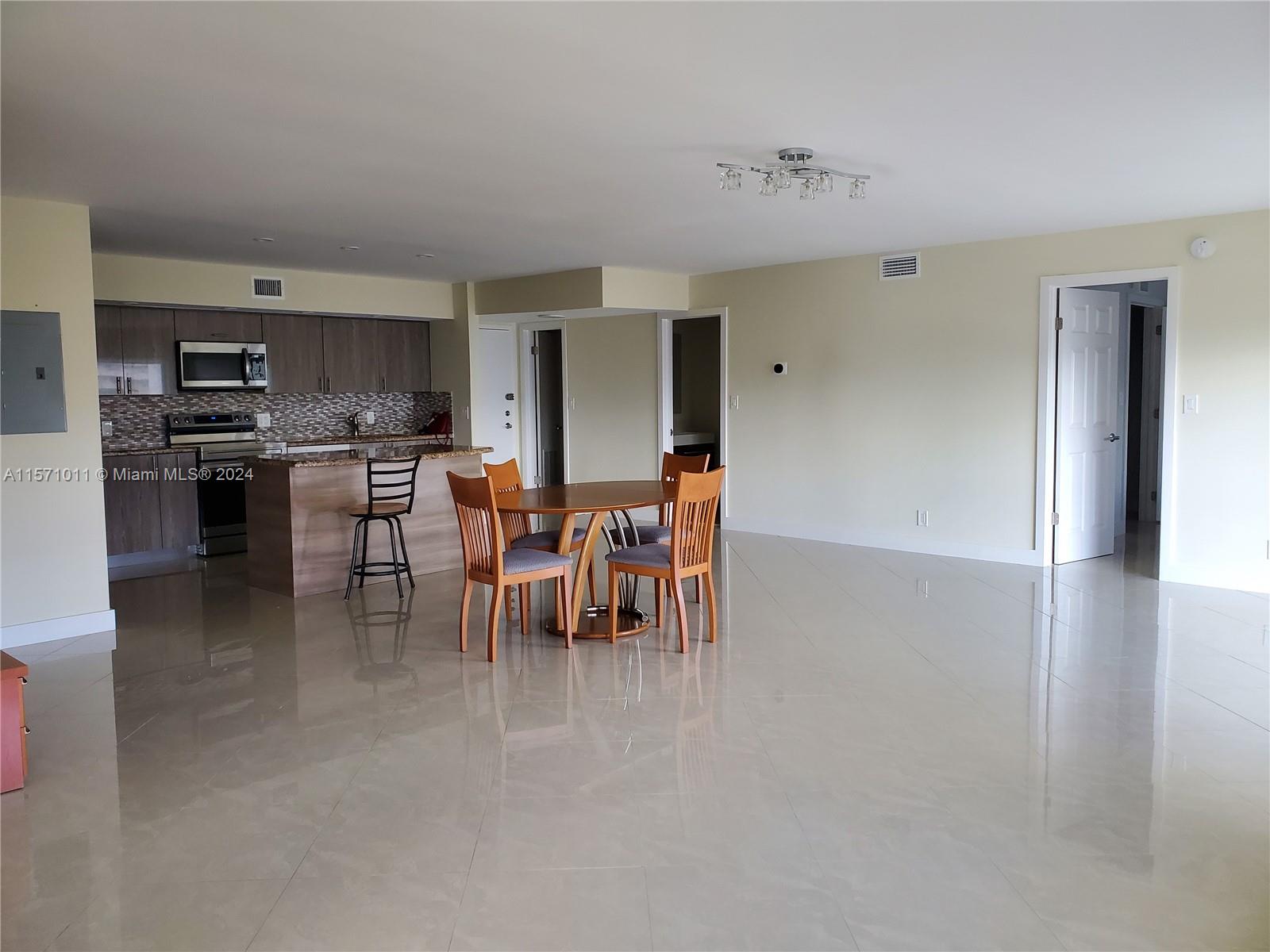 1301 NE 7th St 318, Hallandale Beach, Florida 33009, 3 Bedrooms Bedrooms, ,2 BathroomsBathrooms,Residentiallease,For Rent,1301 NE 7th St 318,A11571011