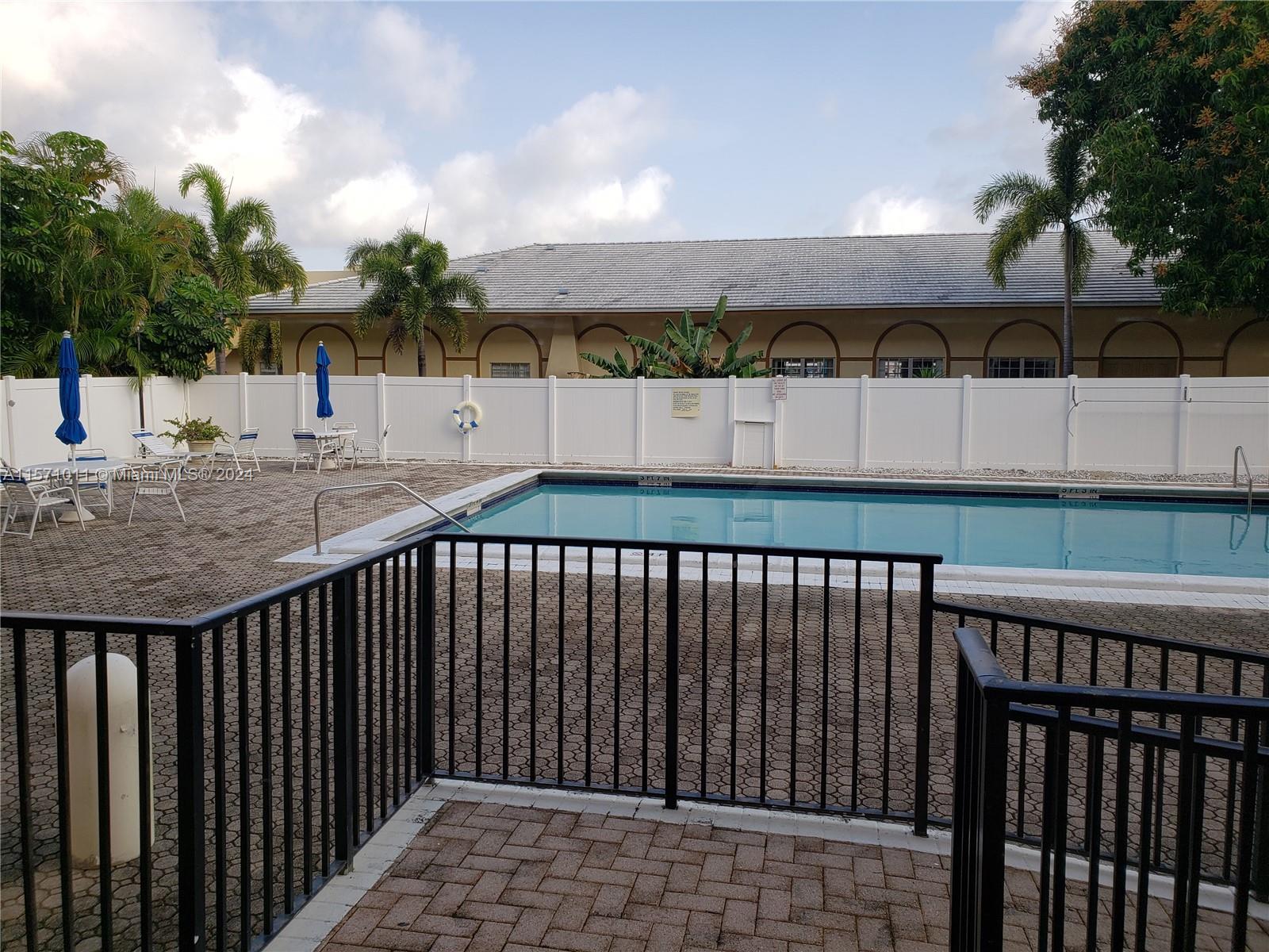 1301 NE 7th St 318, Hallandale Beach, Florida 33009, 3 Bedrooms Bedrooms, ,2 BathroomsBathrooms,Residentiallease,For Rent,1301 NE 7th St 318,A11571011