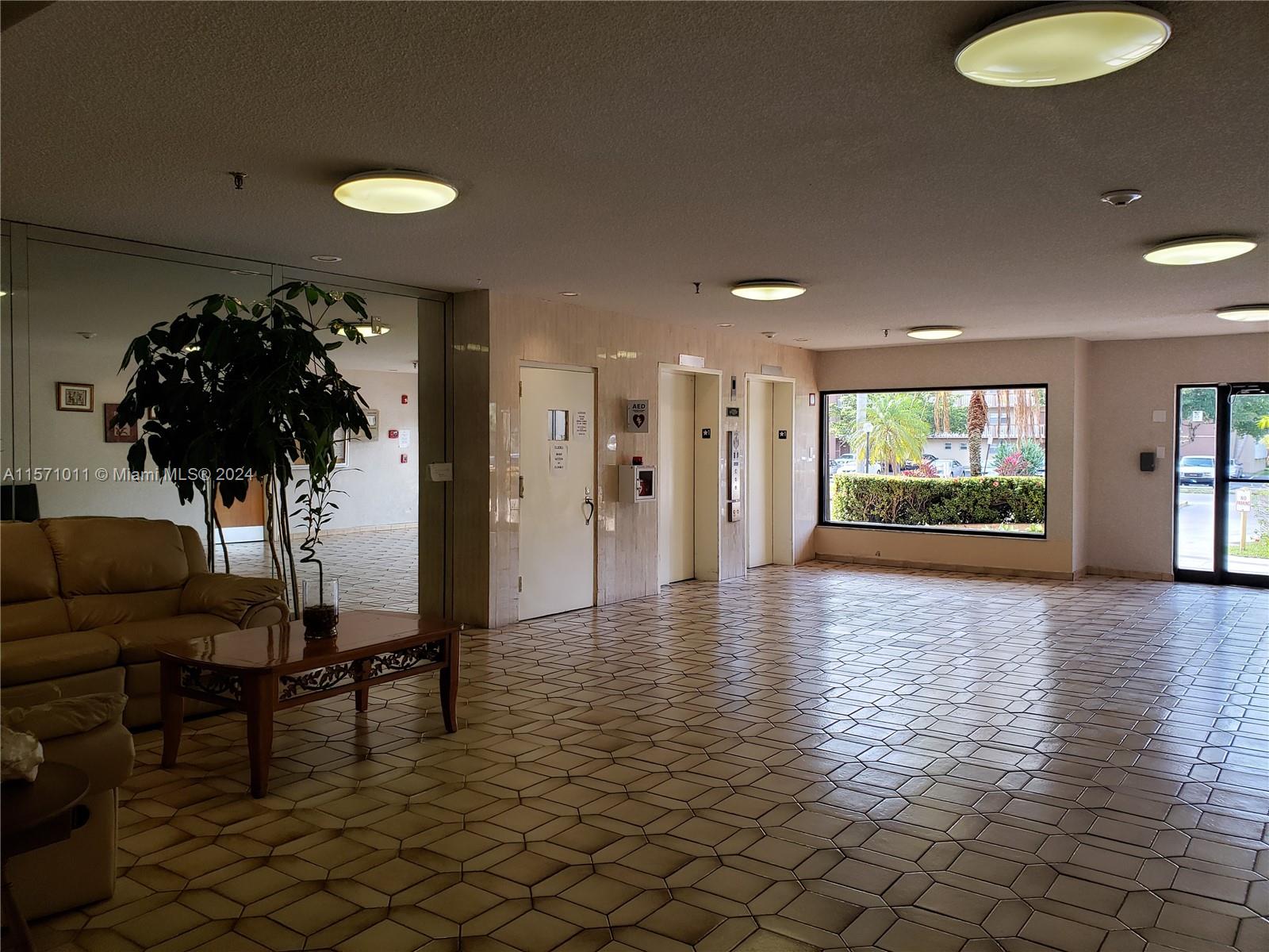 1301 NE 7th St 318, Hallandale Beach, Florida 33009, 3 Bedrooms Bedrooms, ,2 BathroomsBathrooms,Residentiallease,For Rent,1301 NE 7th St 318,A11571011
