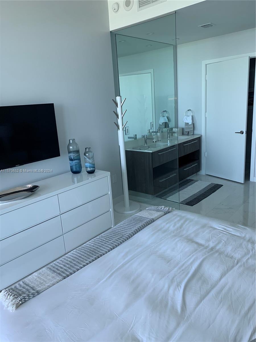 480 NE 31st St 1103, Miami, Florida 33137, 2 Bedrooms Bedrooms, ,3 BathroomsBathrooms,Residentiallease,For Rent,480 NE 31st St 1103,A11570652