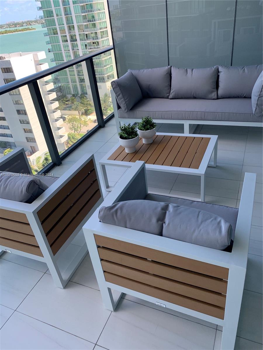 480 NE 31st St 1103, Miami, Florida 33137, 2 Bedrooms Bedrooms, ,3 BathroomsBathrooms,Residentiallease,For Rent,480 NE 31st St 1103,A11570652