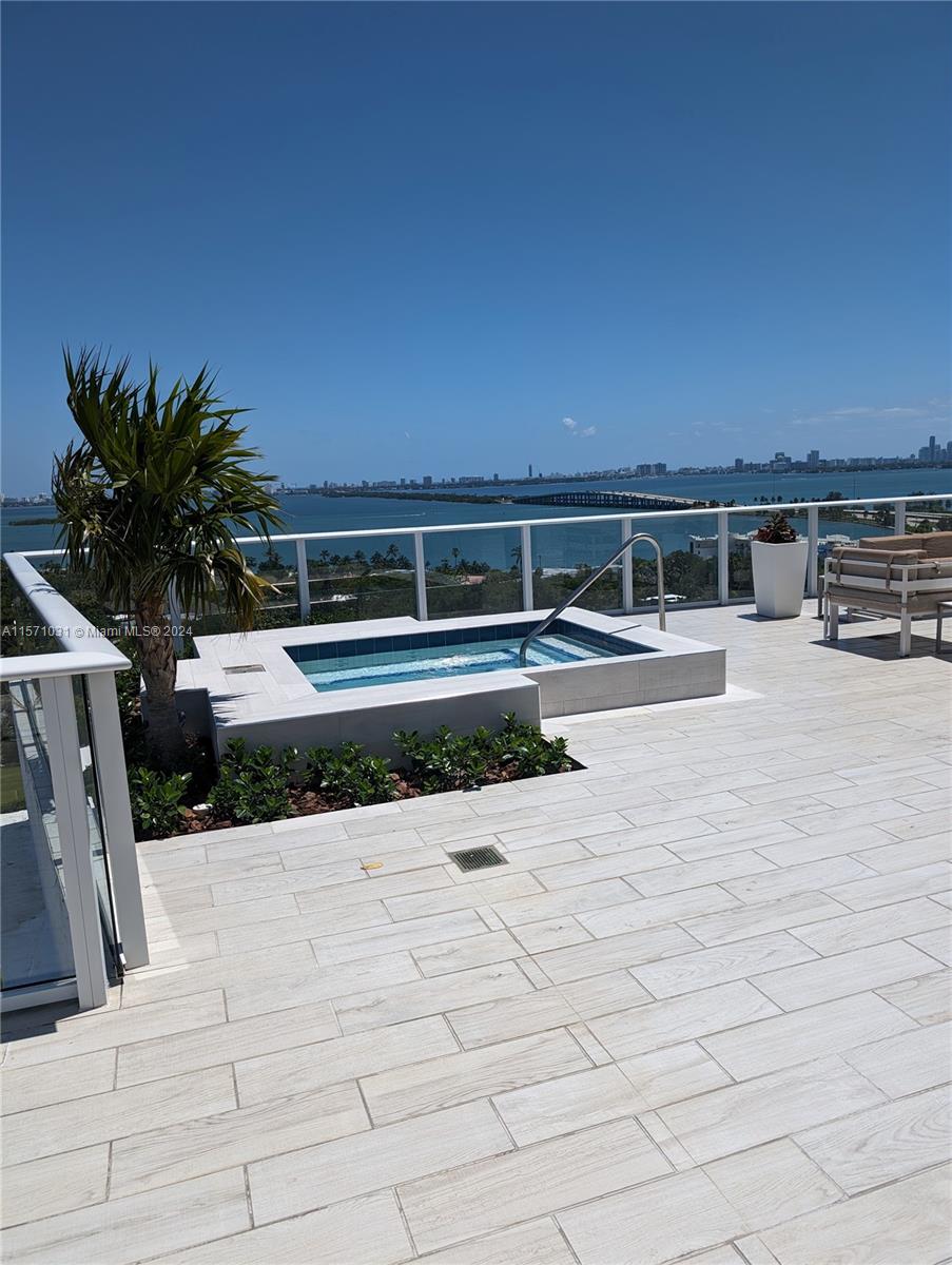 4250 Biscayne Blvd 805, Miami, Florida 33137, 1 Bedroom Bedrooms, ,1 BathroomBathrooms,Residentiallease,For Rent,4250 Biscayne Blvd 805,A11571031