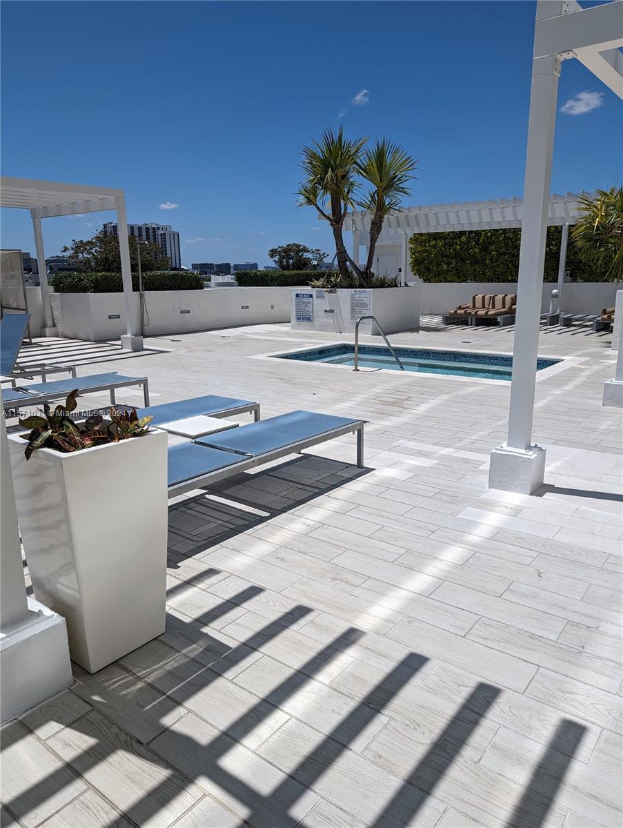 4250 Biscayne Blvd 805, Miami, Florida 33137, 1 Bedroom Bedrooms, ,1 BathroomBathrooms,Residentiallease,For Rent,4250 Biscayne Blvd 805,A11571031