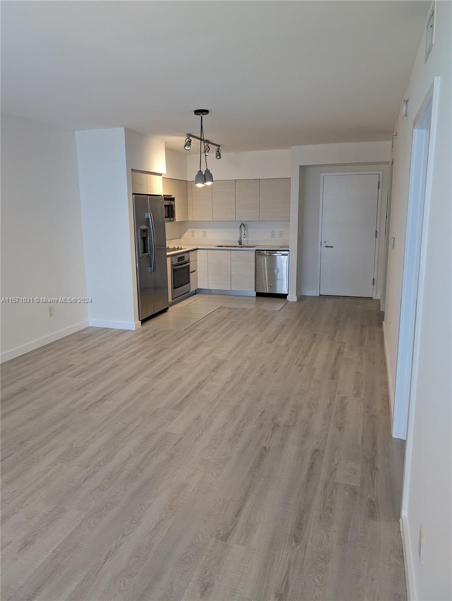 4250 Biscayne Blvd 805, Miami, Florida 33137, 1 Bedroom Bedrooms, ,1 BathroomBathrooms,Residentiallease,For Rent,4250 Biscayne Blvd 805,A11571031