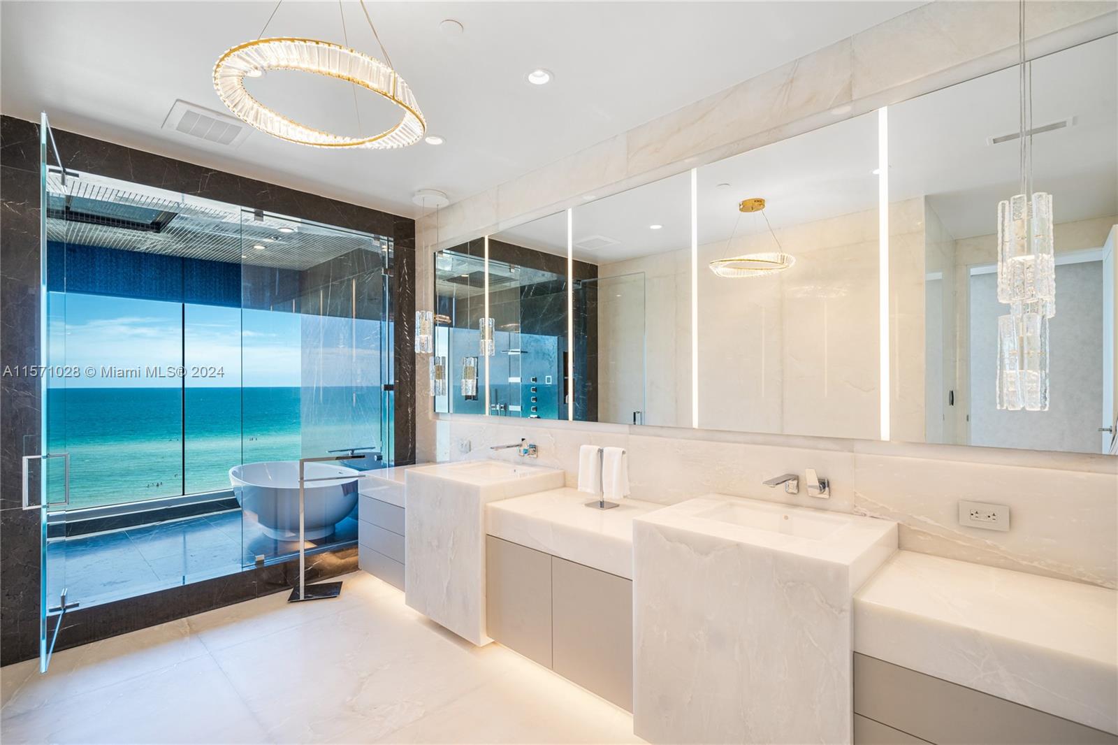 17975 Collins Ave 602, Sunny Isles Beach, Florida 33160, 4 Bedrooms Bedrooms, ,5 BathroomsBathrooms,Residentiallease,For Rent,17975 Collins Ave 602,A11571028