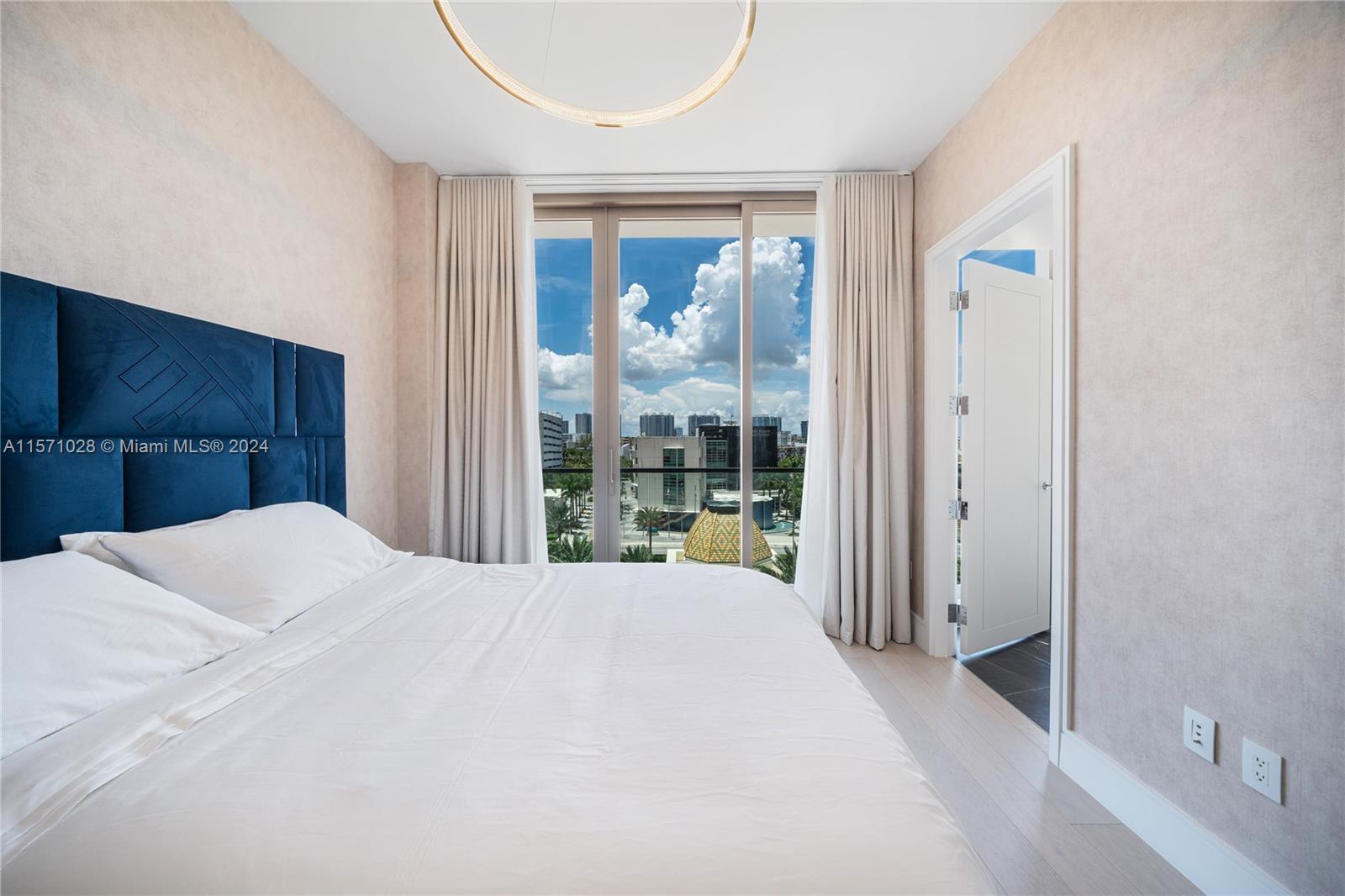 17975 Collins Ave 602, Sunny Isles Beach, Florida 33160, 4 Bedrooms Bedrooms, ,5 BathroomsBathrooms,Residentiallease,For Rent,17975 Collins Ave 602,A11571028