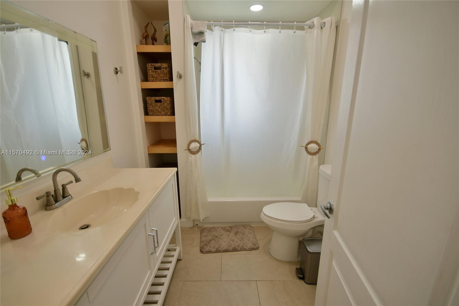 556 NW 35th St 0, Miami, Florida 33127, 4 Bedrooms Bedrooms, ,3 BathroomsBathrooms,Residentiallease,For Rent,556 NW 35th St 0,A11570492