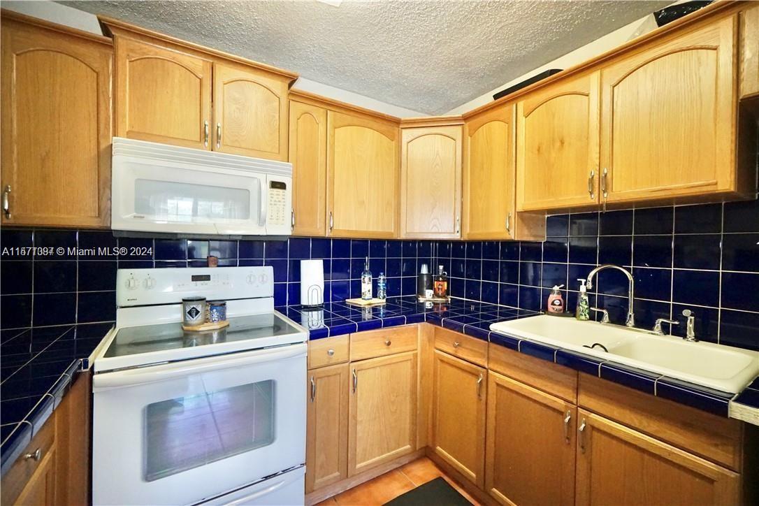 6103 Monroe St, Hollywood, Florida 33023, 3 Bedrooms Bedrooms, ,2 BathroomsBathrooms,Residential,For Sale,6103 Monroe St,A11571087