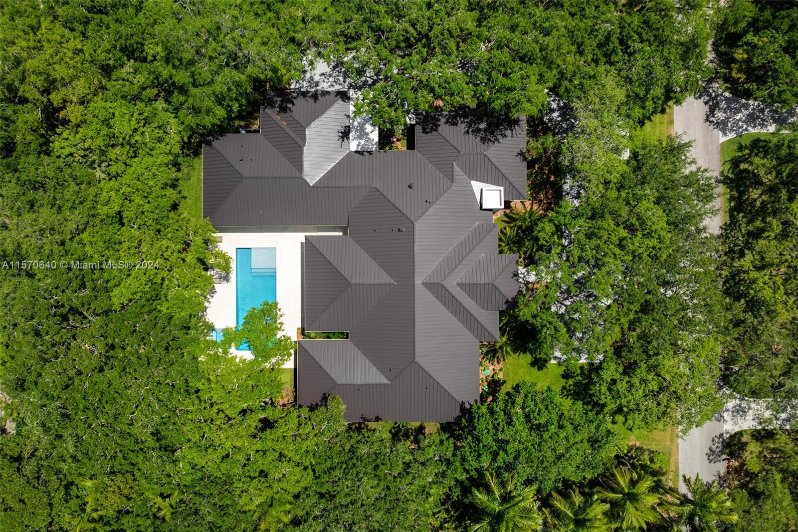 7777 SW 114 St, Pinecrest, Florida 33156, 5 Bedrooms Bedrooms, ,6 BathroomsBathrooms,Residential,For Sale,7777 SW 114 St,A11570640