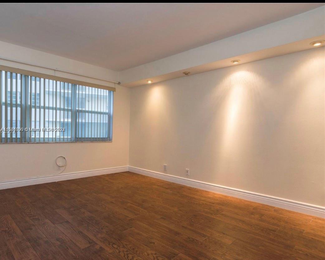 121 Golden Isles Dr 307, Hallandale Beach, Florida 33009, 3 Bedrooms Bedrooms, ,2 BathroomsBathrooms,Residential,For Sale,121 Golden Isles Dr 307,A11571090