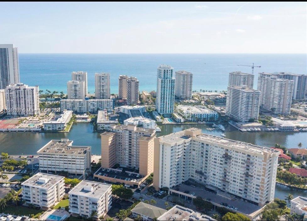 121 Golden Isles Dr 307, Hallandale Beach, Florida 33009, 3 Bedrooms Bedrooms, ,2 BathroomsBathrooms,Residential,For Sale,121 Golden Isles Dr 307,A11571090