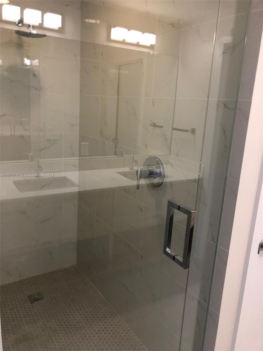 16385 Biscayne Blvd 519, North Miami Beach, Florida 33160, 2 Bedrooms Bedrooms, ,2 BathroomsBathrooms,Residentiallease,For Rent,16385 Biscayne Blvd 519,A11571110