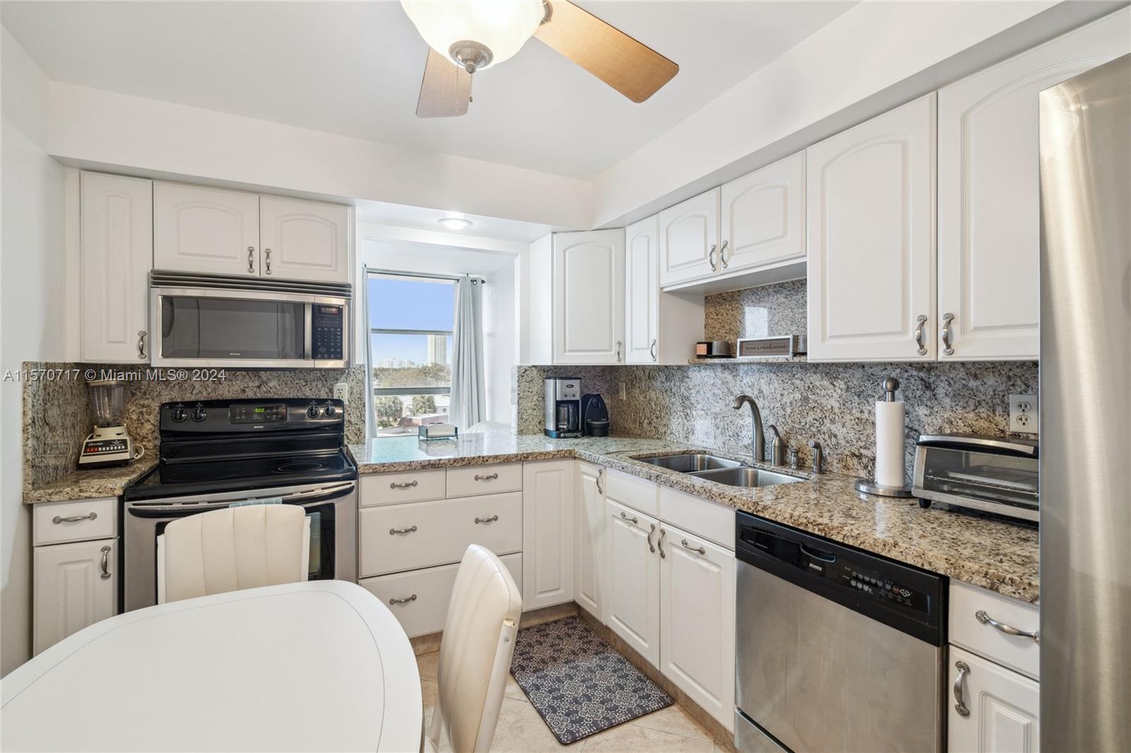 2001 Atlantic Shores Blvd 520, Hallandale Beach, Florida 33009, 2 Bedrooms Bedrooms, ,2 BathroomsBathrooms,Residential,For Sale,2001 Atlantic Shores Blvd 520,A11570717