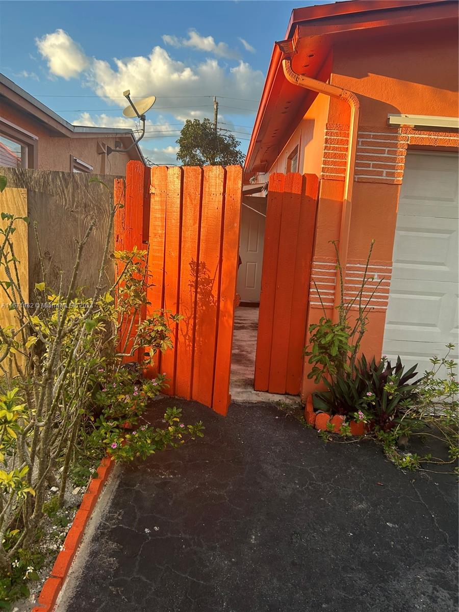 7761 Coral Blvd 1, Miramar, Florida 33023, 1 Bedroom Bedrooms, ,1 BathroomBathrooms,Residentiallease,For Rent,7761 Coral Blvd 1,A11571162