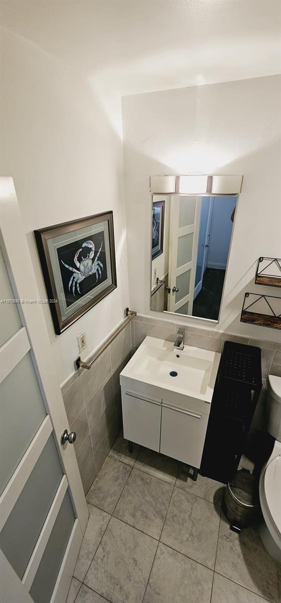 842 Meridian Ave 3D, Miami Beach, Florida 33139, 1 Bedroom Bedrooms, ,1 BathroomBathrooms,Residential,For Sale,842 Meridian Ave 3D,A11570593