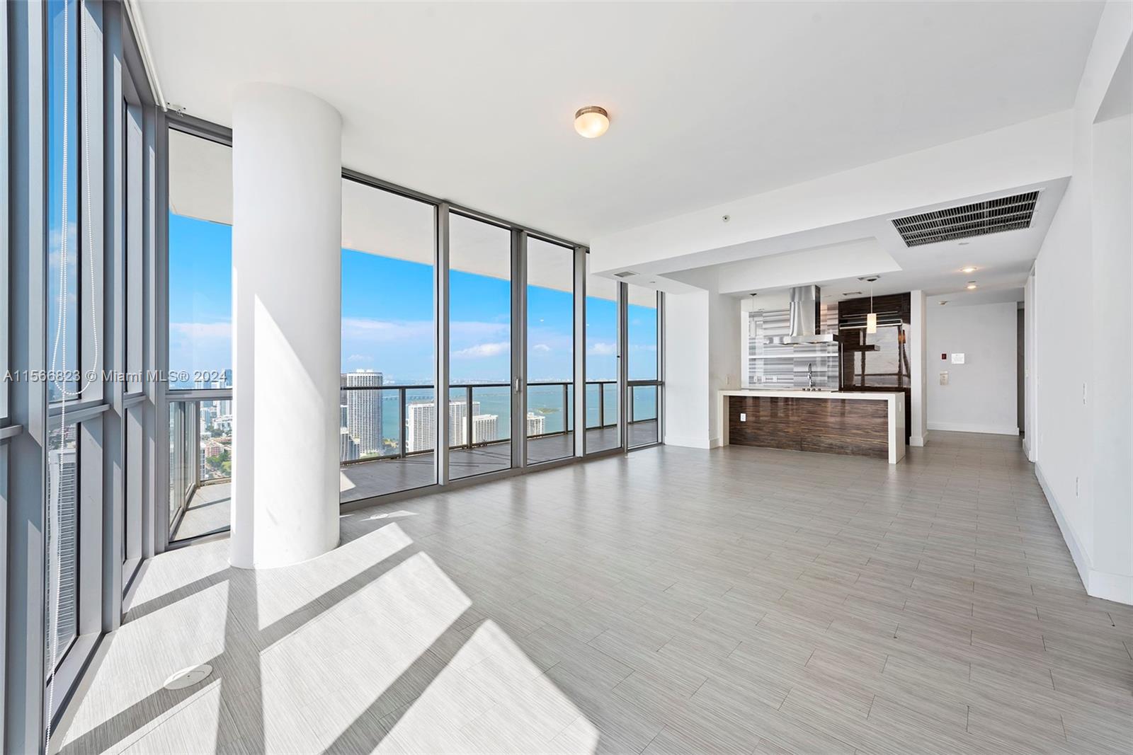 1100 Biscayne Blvd 4308, Miami, Florida 33132, 2 Bedrooms Bedrooms, ,2 BathroomsBathrooms,Residentiallease,For Rent,1100 Biscayne Blvd 4308,A11566823