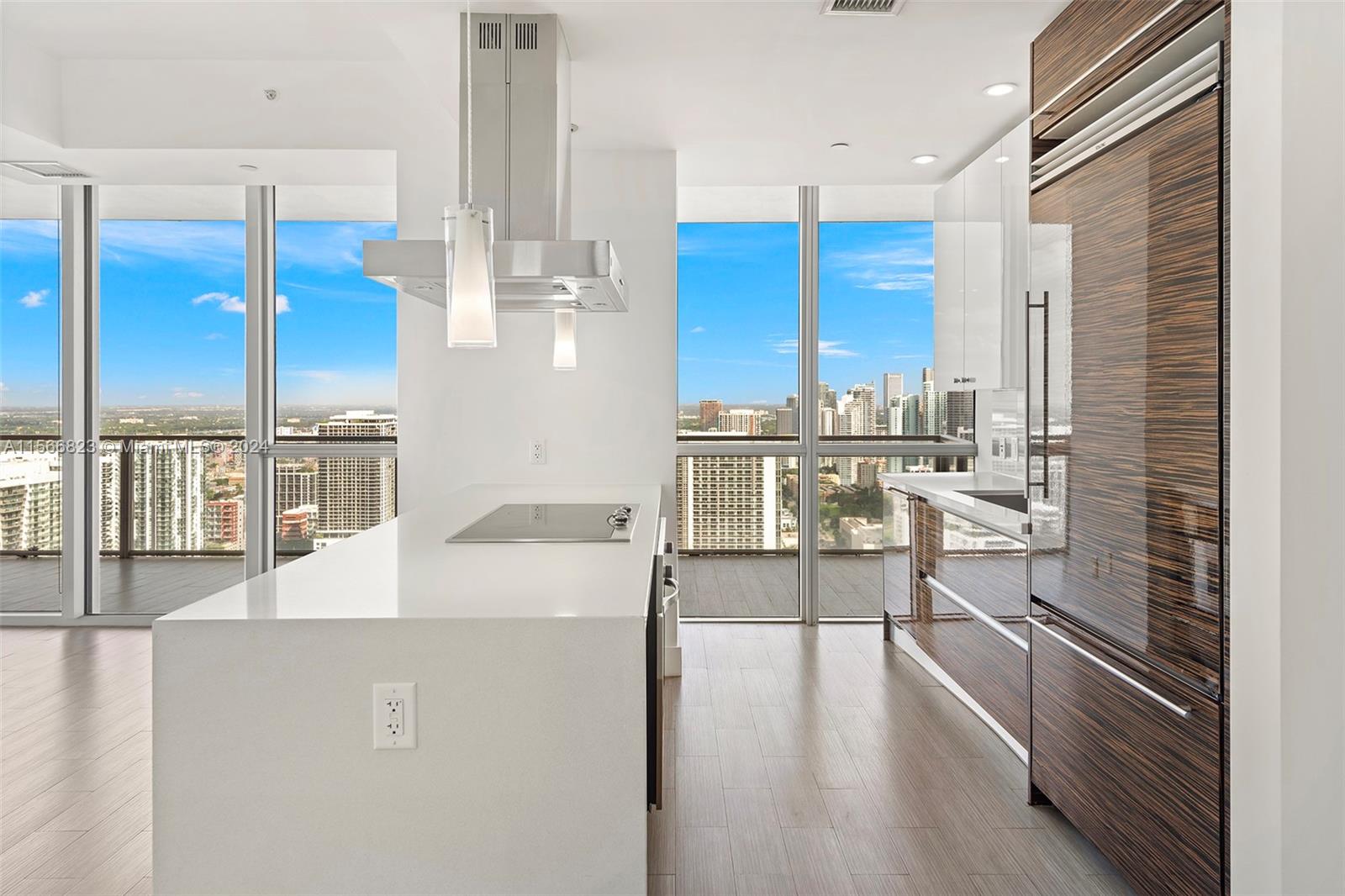 1100 Biscayne Blvd 4308, Miami, Florida 33132, 2 Bedrooms Bedrooms, ,2 BathroomsBathrooms,Residentiallease,For Rent,1100 Biscayne Blvd 4308,A11566823