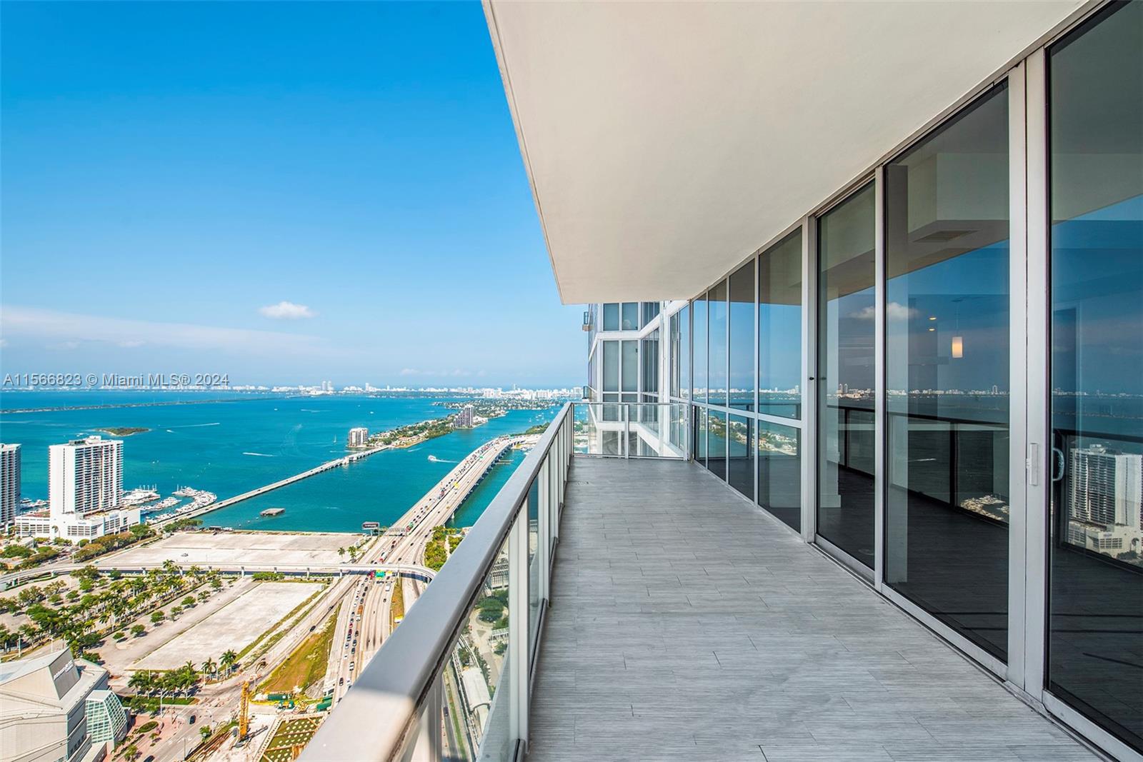 1100 Biscayne Blvd 4308, Miami, Florida 33132, 2 Bedrooms Bedrooms, ,2 BathroomsBathrooms,Residentiallease,For Rent,1100 Biscayne Blvd 4308,A11566823