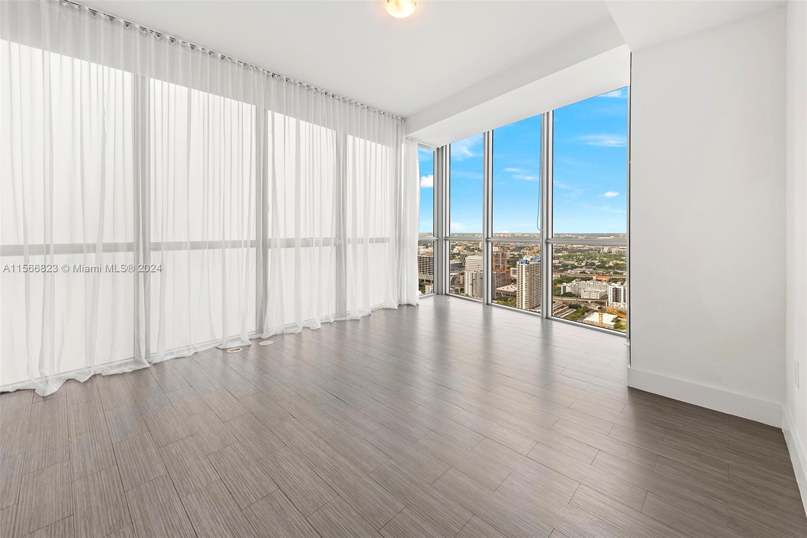 1100 Biscayne Blvd 4308, Miami, Florida 33132, 2 Bedrooms Bedrooms, ,2 BathroomsBathrooms,Residentiallease,For Rent,1100 Biscayne Blvd 4308,A11566823