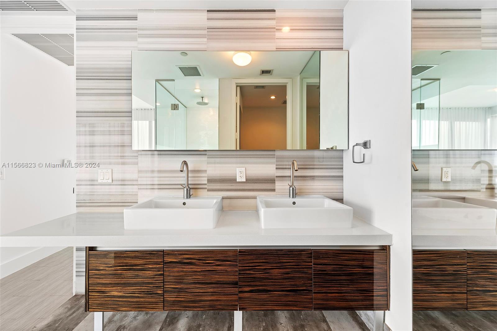 1100 Biscayne Blvd 4308, Miami, Florida 33132, 2 Bedrooms Bedrooms, ,2 BathroomsBathrooms,Residentiallease,For Rent,1100 Biscayne Blvd 4308,A11566823