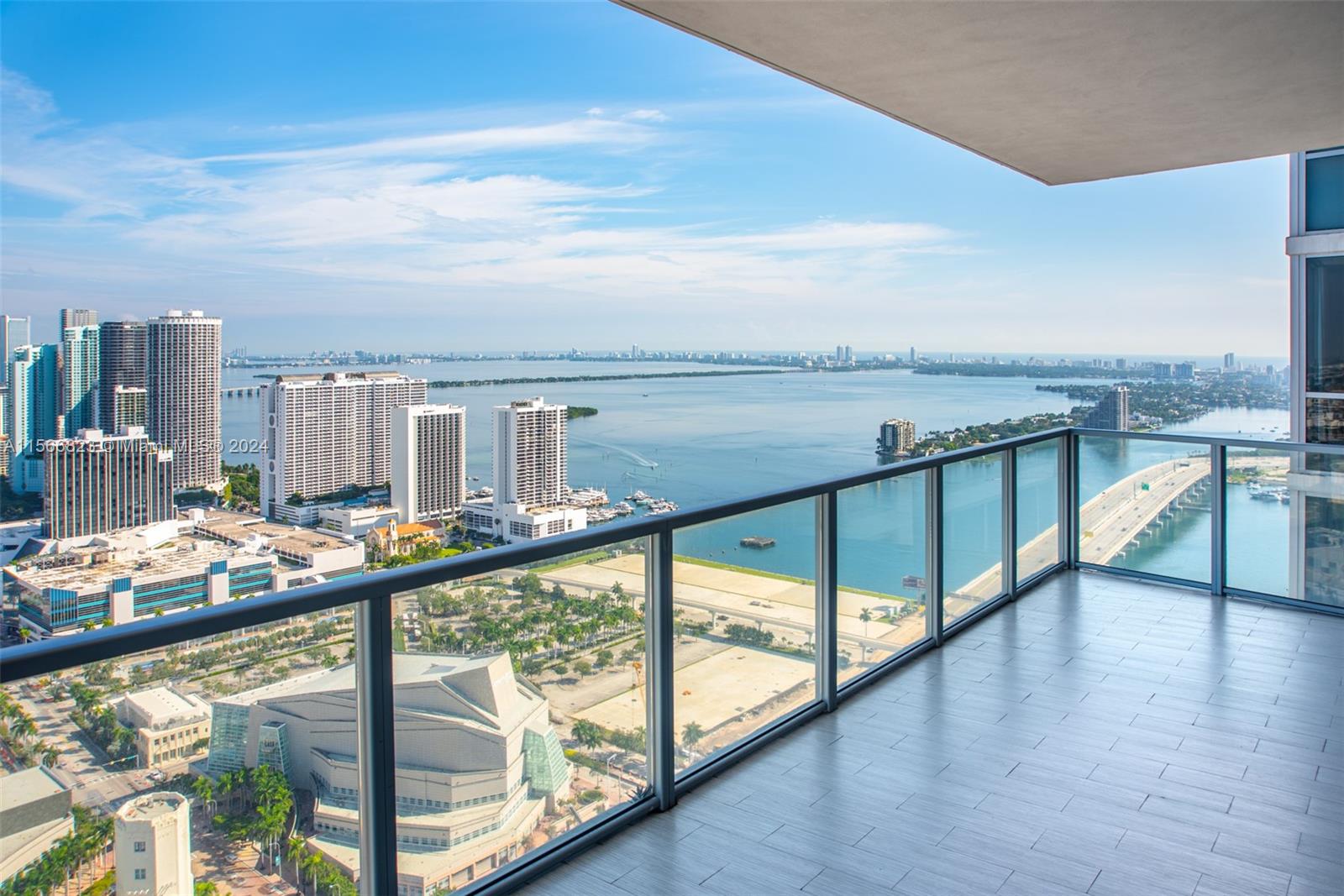 1100 Biscayne Blvd 4308, Miami, Florida 33132, 2 Bedrooms Bedrooms, ,2 BathroomsBathrooms,Residentiallease,For Rent,1100 Biscayne Blvd 4308,A11566823