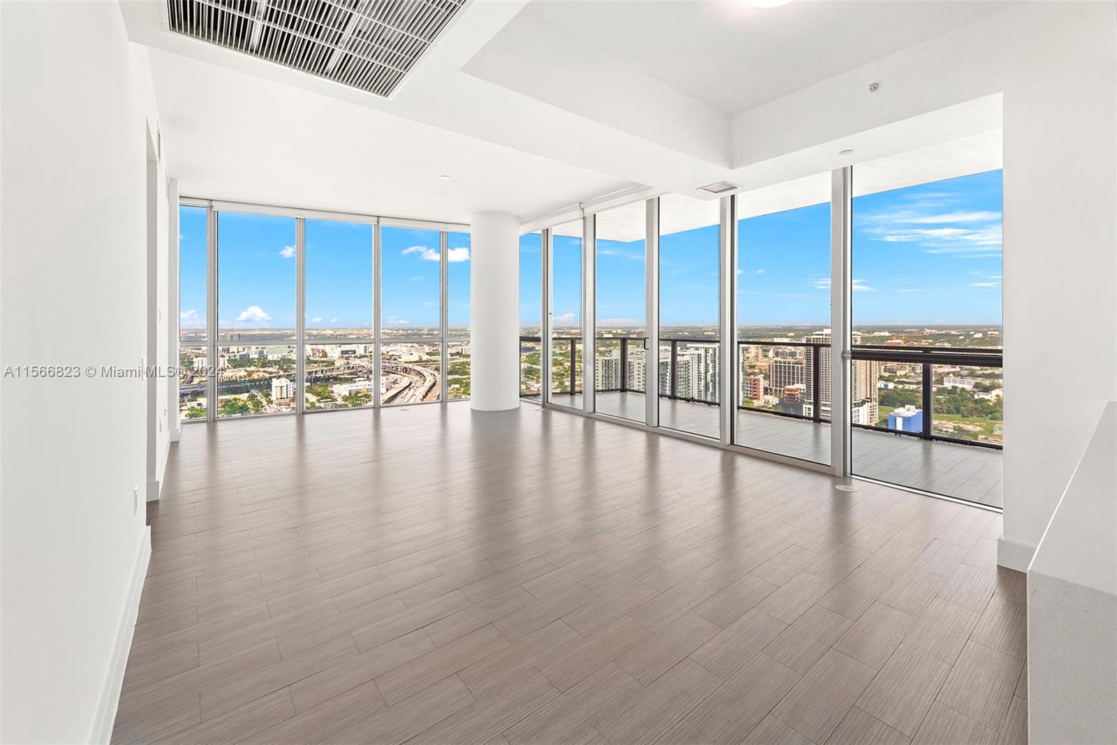 1100 Biscayne Blvd 4308, Miami, Florida 33132, 2 Bedrooms Bedrooms, ,2 BathroomsBathrooms,Residentiallease,For Rent,1100 Biscayne Blvd 4308,A11566823