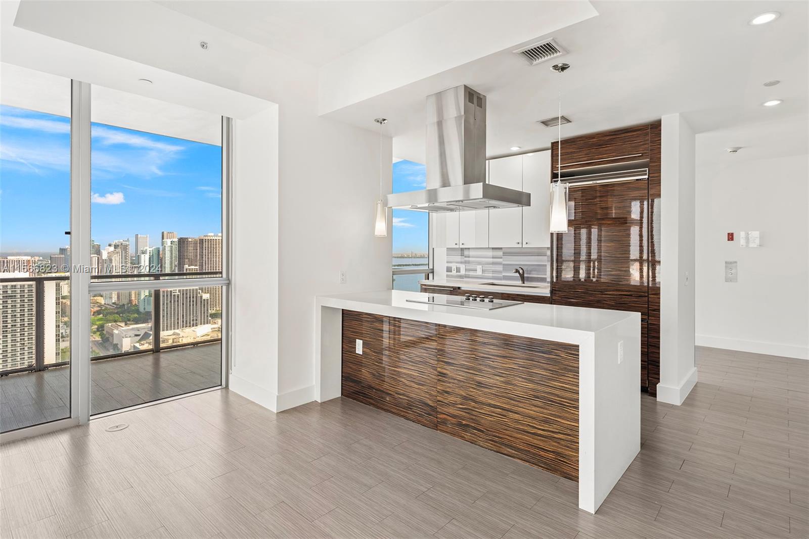 1100 Biscayne Blvd 4308, Miami, Florida 33132, 2 Bedrooms Bedrooms, ,2 BathroomsBathrooms,Residentiallease,For Rent,1100 Biscayne Blvd 4308,A11566823