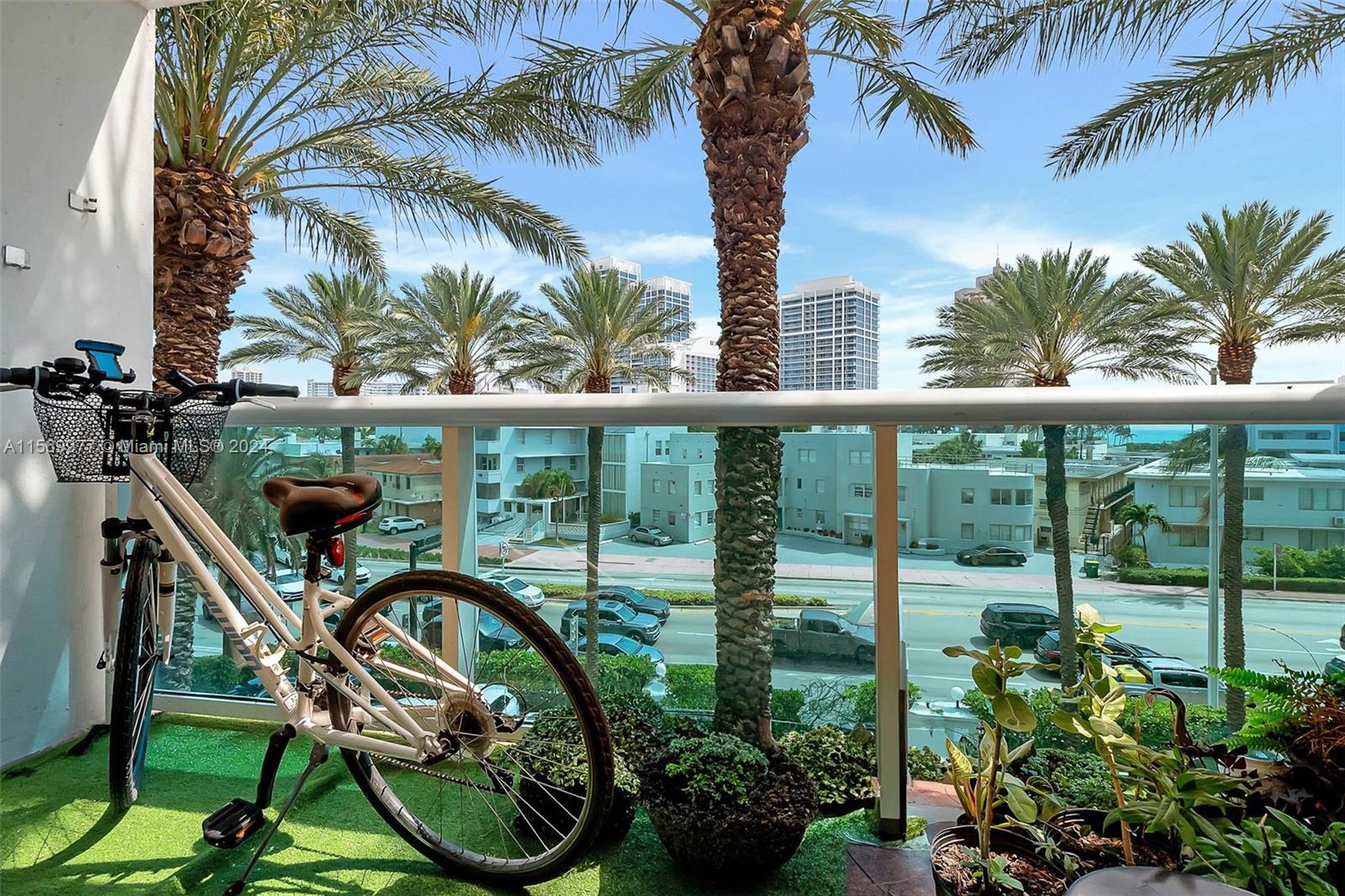 6770 Indian Creek Dr 4D, Miami Beach, Florida 33141, 2 Bedrooms Bedrooms, ,2 BathroomsBathrooms,Residential,For Sale,6770 Indian Creek Dr 4D,A11569977