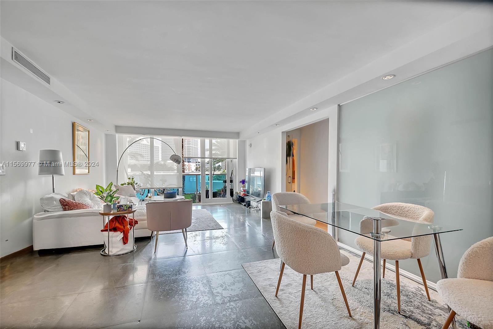 6770 Indian Creek Dr 4D, Miami Beach, Florida 33141, 2 Bedrooms Bedrooms, ,2 BathroomsBathrooms,Residential,For Sale,6770 Indian Creek Dr 4D,A11569977