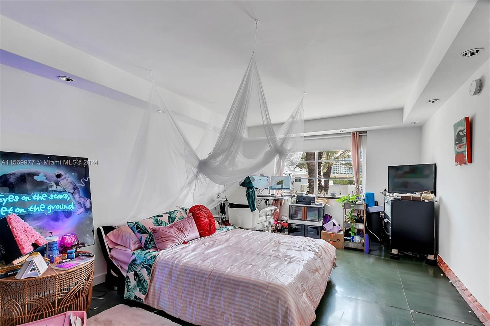 6770 Indian Creek Dr 4D, Miami Beach, Florida 33141, 2 Bedrooms Bedrooms, ,2 BathroomsBathrooms,Residential,For Sale,6770 Indian Creek Dr 4D,A11569977