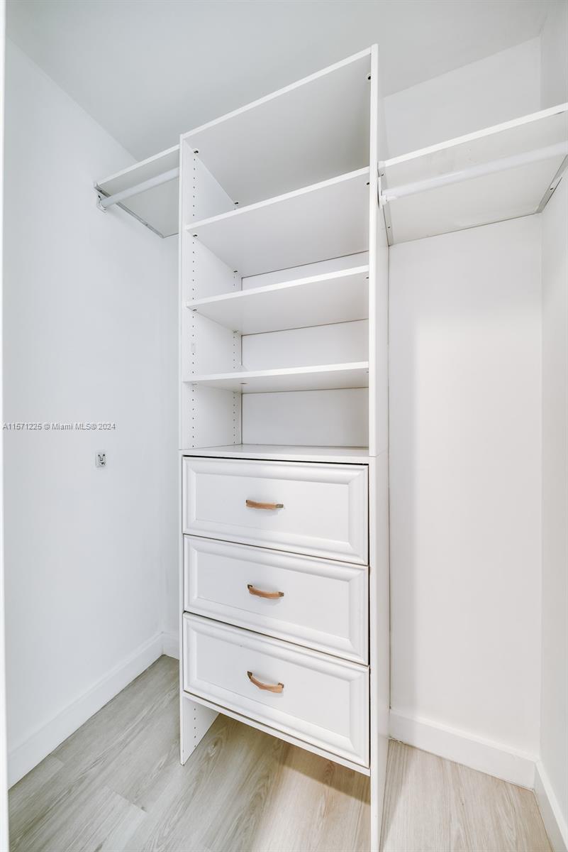 601 NE 27th St 1008, Miami, Florida 33137, 2 Bedrooms Bedrooms, ,2 BathroomsBathrooms,Residentiallease,For Rent,601 NE 27th St 1008,A11571225