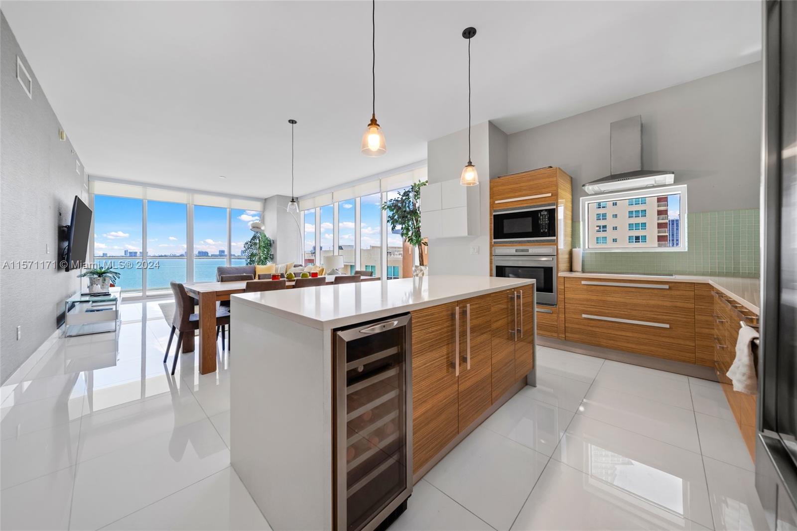 2020 N Bayshore Dr 710, Miami, Florida 33137, 3 Bedrooms Bedrooms, ,3 BathroomsBathrooms,Residentiallease,For Rent,2020 N Bayshore Dr 710,A11571171