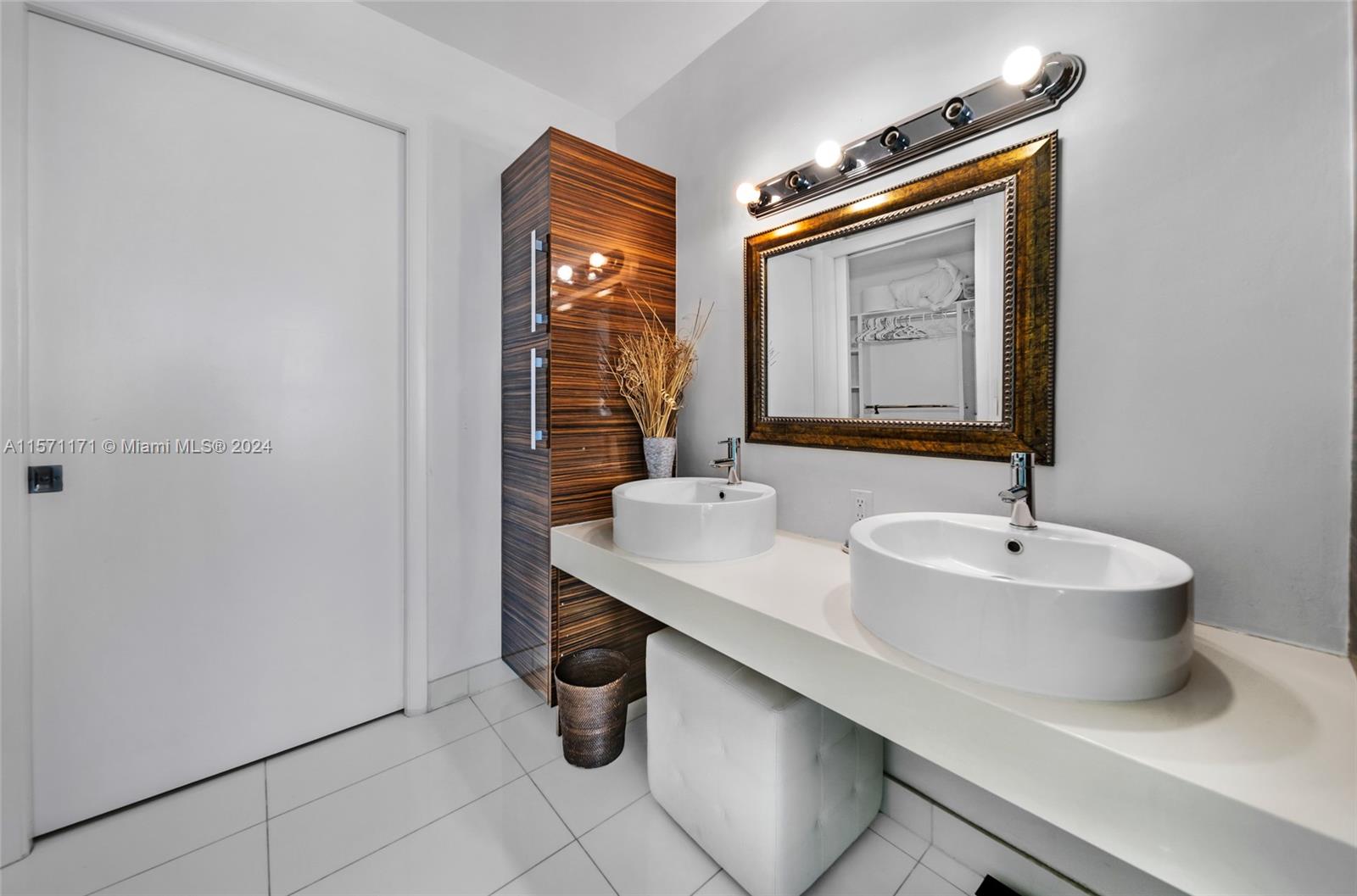 2020 N Bayshore Dr 710, Miami, Florida 33137, 3 Bedrooms Bedrooms, ,3 BathroomsBathrooms,Residentiallease,For Rent,2020 N Bayshore Dr 710,A11571171