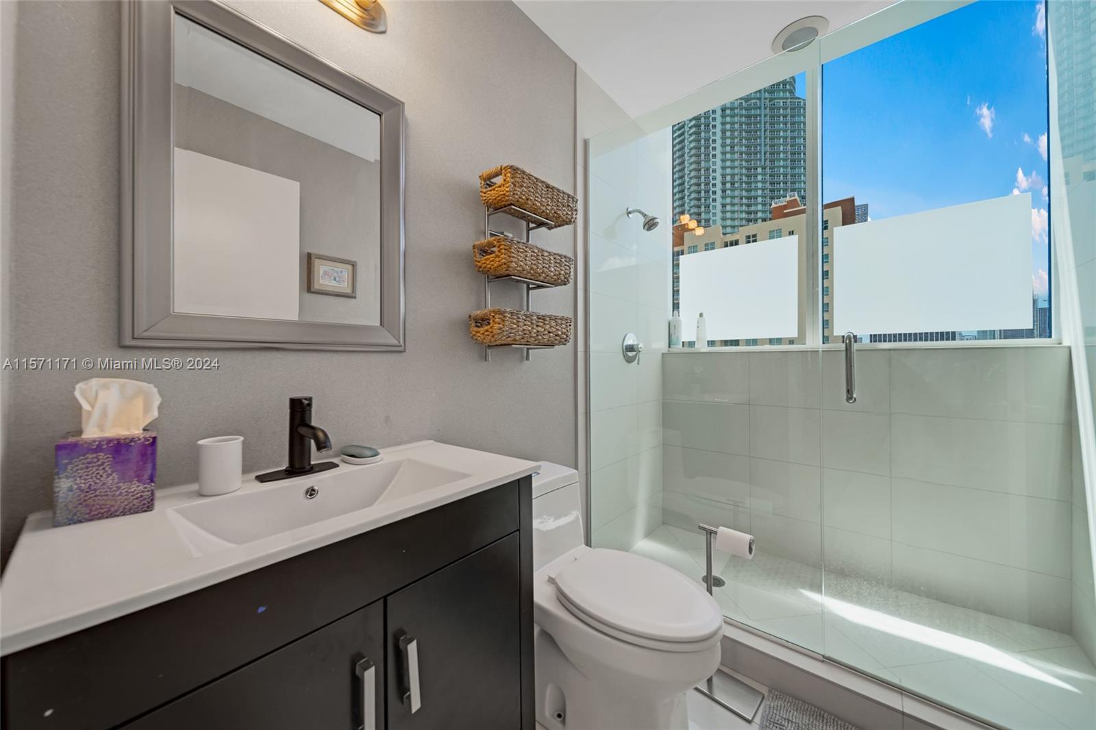 2020 N Bayshore Dr 710, Miami, Florida 33137, 3 Bedrooms Bedrooms, ,3 BathroomsBathrooms,Residentiallease,For Rent,2020 N Bayshore Dr 710,A11571171