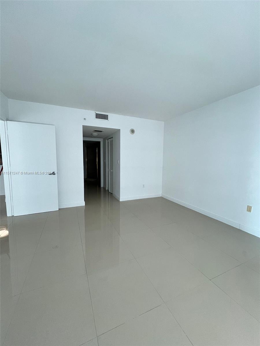 1800 N Bayshore Dr 3114, Miami, Florida 33132, 2 Bedrooms Bedrooms, ,2 BathroomsBathrooms,Residentiallease,For Rent,1800 N Bayshore Dr 3114,A11571247