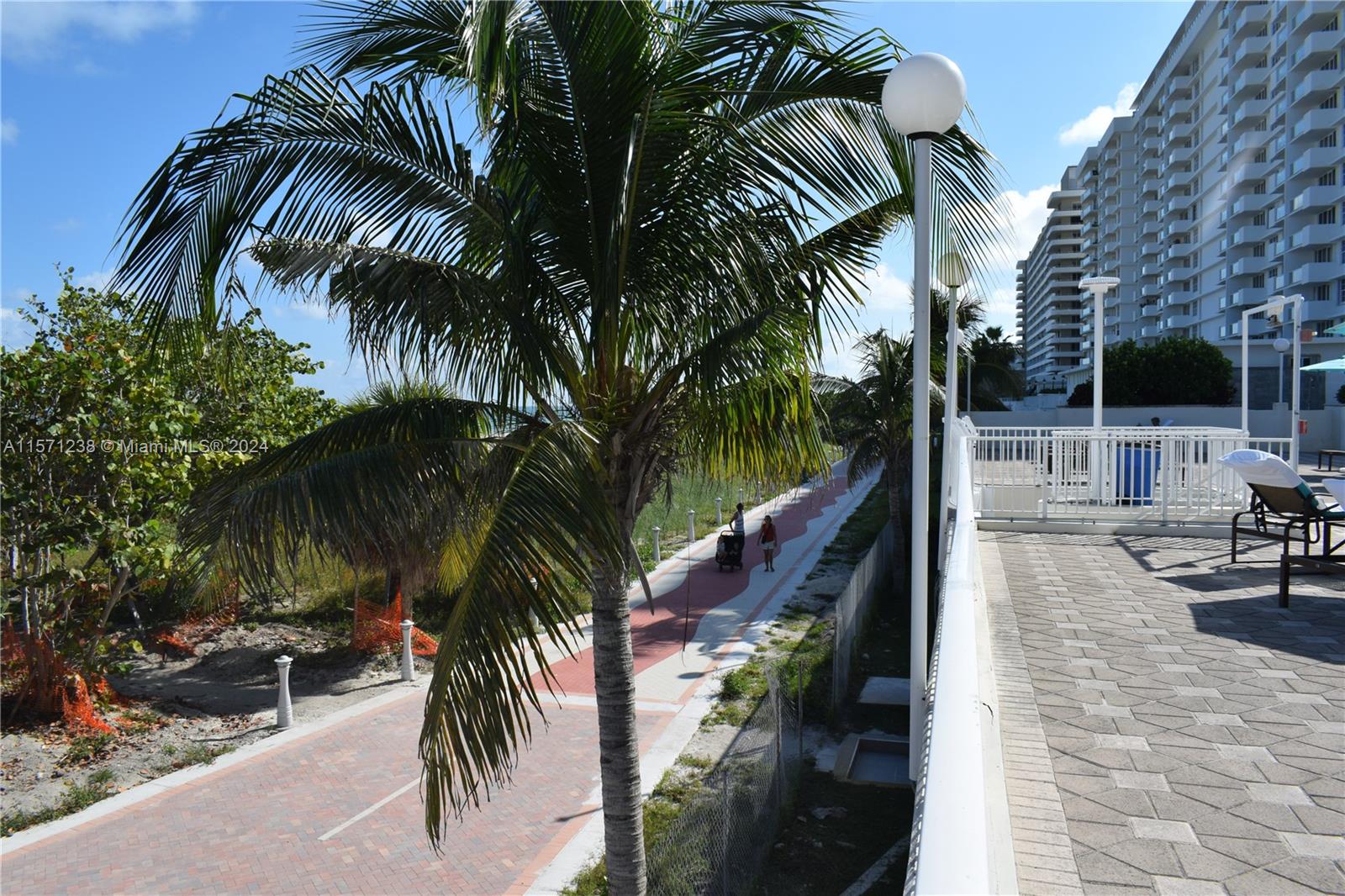 5701 Collins Ave 1415, Miami Beach, Florida 33140, 2 Bedrooms Bedrooms, ,2 BathroomsBathrooms,Residentiallease,For Rent,5701 Collins Ave 1415,A11571238