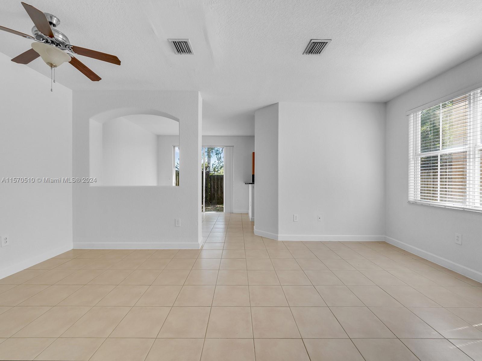 2494 SE 15 Court, Homestead, Florida image 11