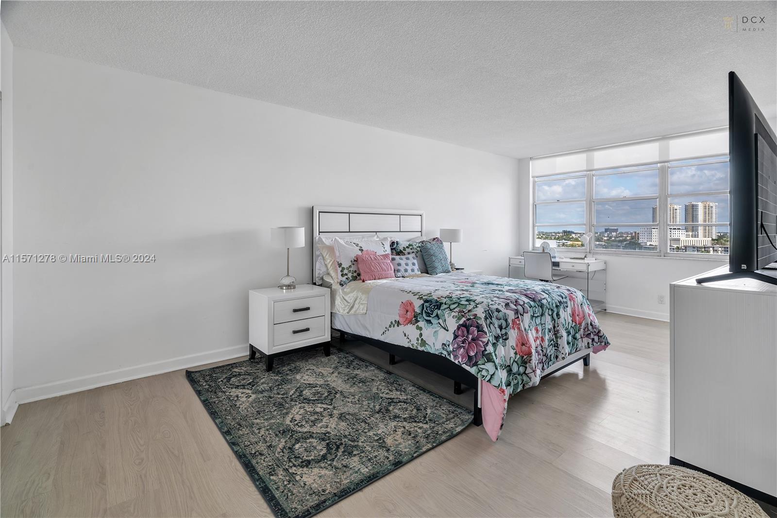 137 Golden Isles Dr 910, Hallandale Beach, Florida 33009, 2 Bedrooms Bedrooms, ,2 BathroomsBathrooms,Residential,For Sale,137 Golden Isles Dr 910,A11571278