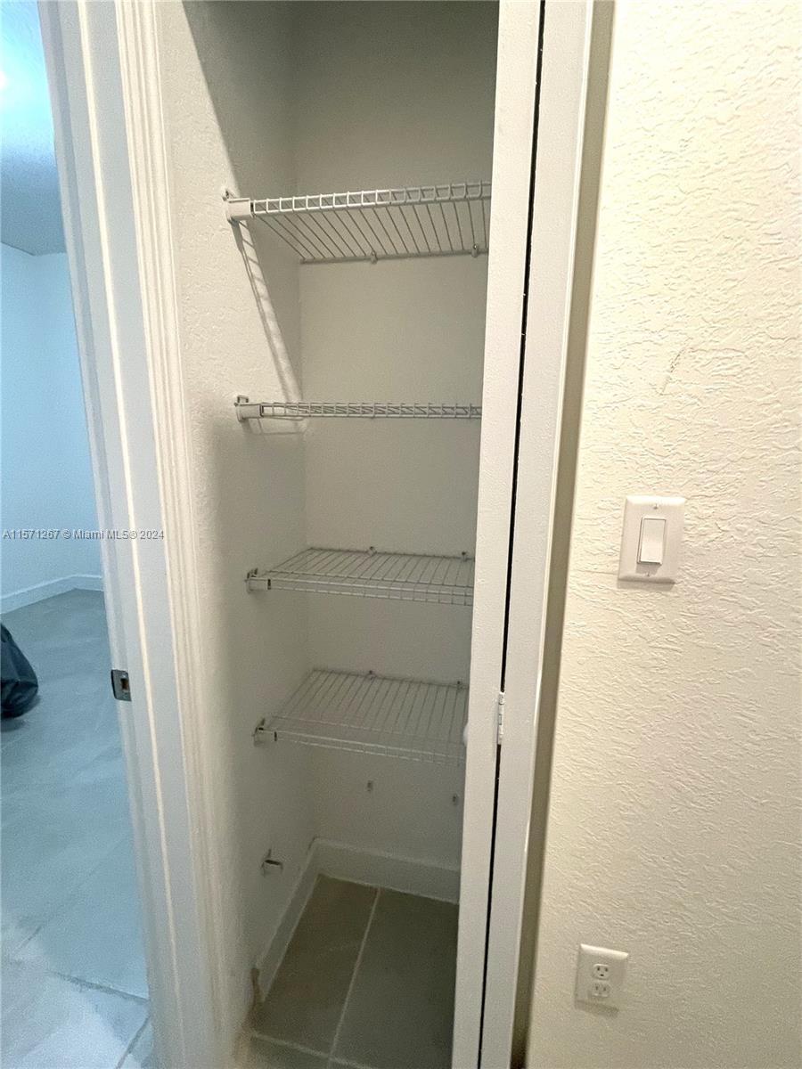 13361 SW 284th Ter 1, Homestead, Florida 33033, ,1 BathroomBathrooms,Residentiallease,For Rent,13361 SW 284th Ter 1,A11571267
