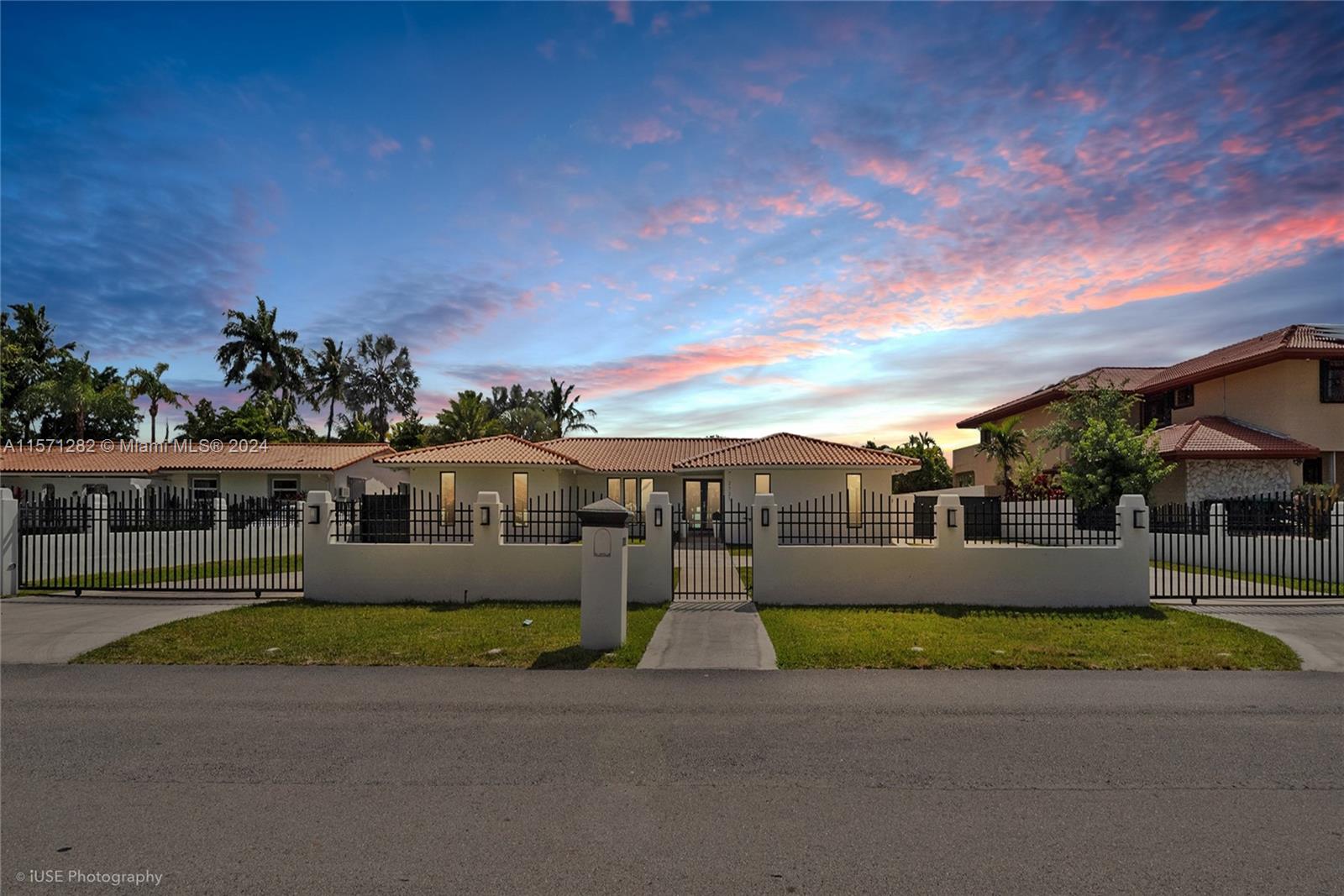 2721 SW 130th Ave  For Sale A11571282, FL