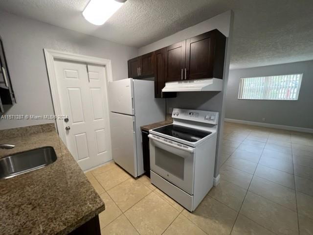 2900 NE 17th Ave 107, Pompano Beach, Florida 33064, 2 Bedrooms Bedrooms, ,1 BathroomBathrooms,Residentiallease,For Rent,2900 NE 17th Ave 107,A11571287