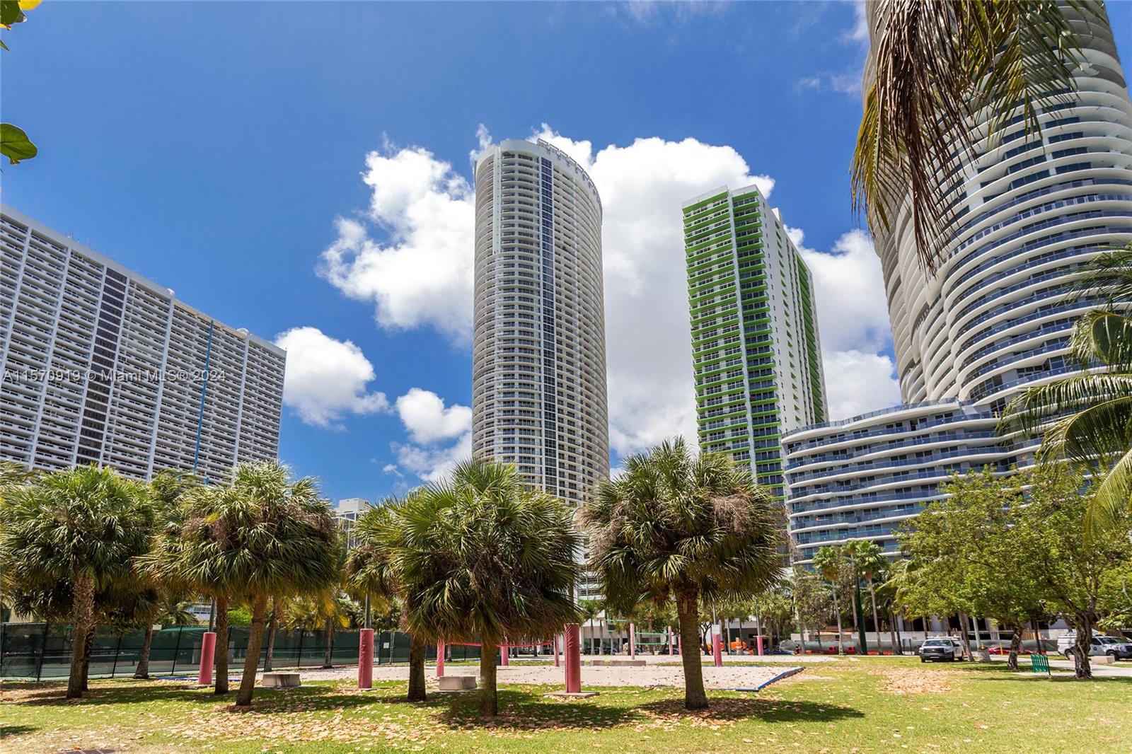 1750 N Bayshore Dr 5002, Miami, Florida 33132, 2 Bedrooms Bedrooms, ,2 BathroomsBathrooms,Residentiallease,For Rent,1750 N Bayshore Dr 5002,A11570919