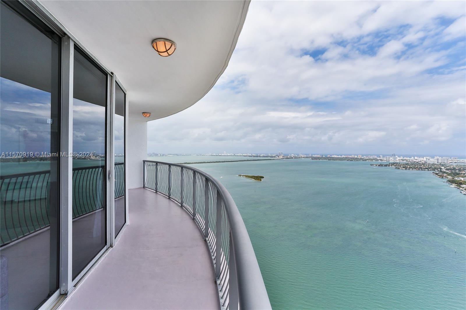 1750 N Bayshore Dr 5002, Miami, Florida 33132, 2 Bedrooms Bedrooms, ,2 BathroomsBathrooms,Residentiallease,For Rent,1750 N Bayshore Dr 5002,A11570919